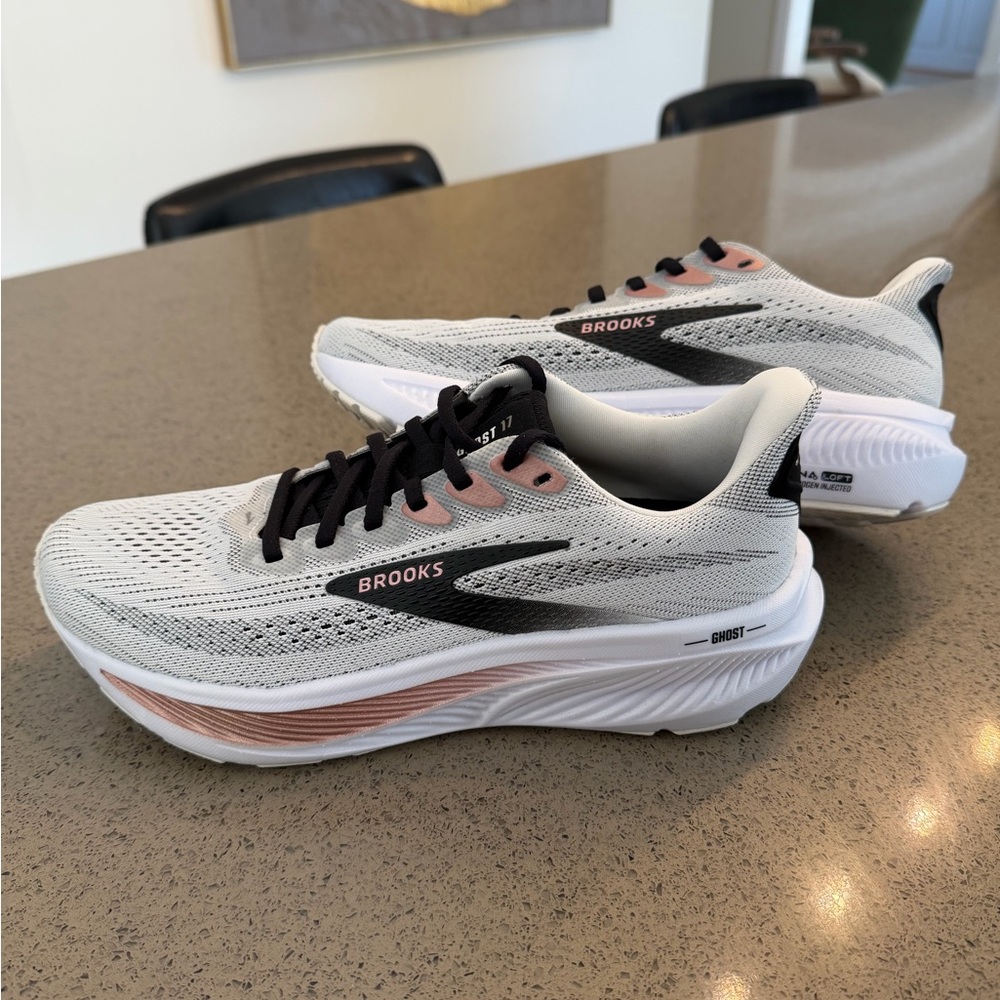 Brooks Ghost 17 Women's Running Shoes - white/grey/rose gold metallic, Size 8